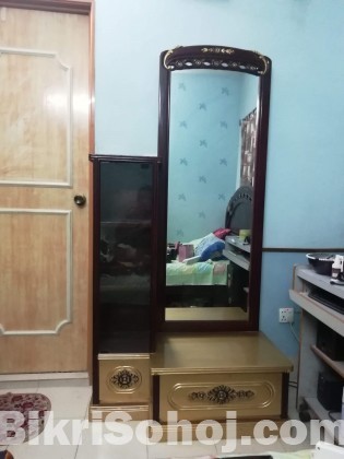 dressing table with storage